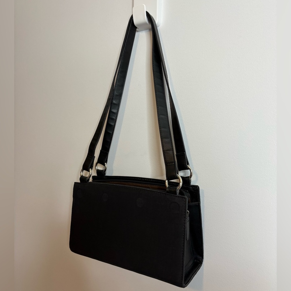 Miche Classic Black Shoulder Bag with Extra Handles and 5 Shells See All Photos